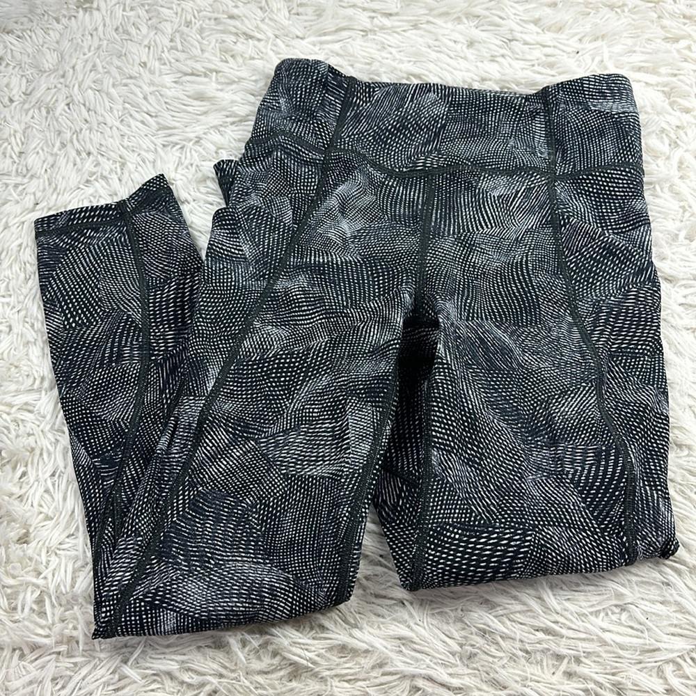 Lululemon Time To Sweat Crop *23" Free Spirit Alpine White Black